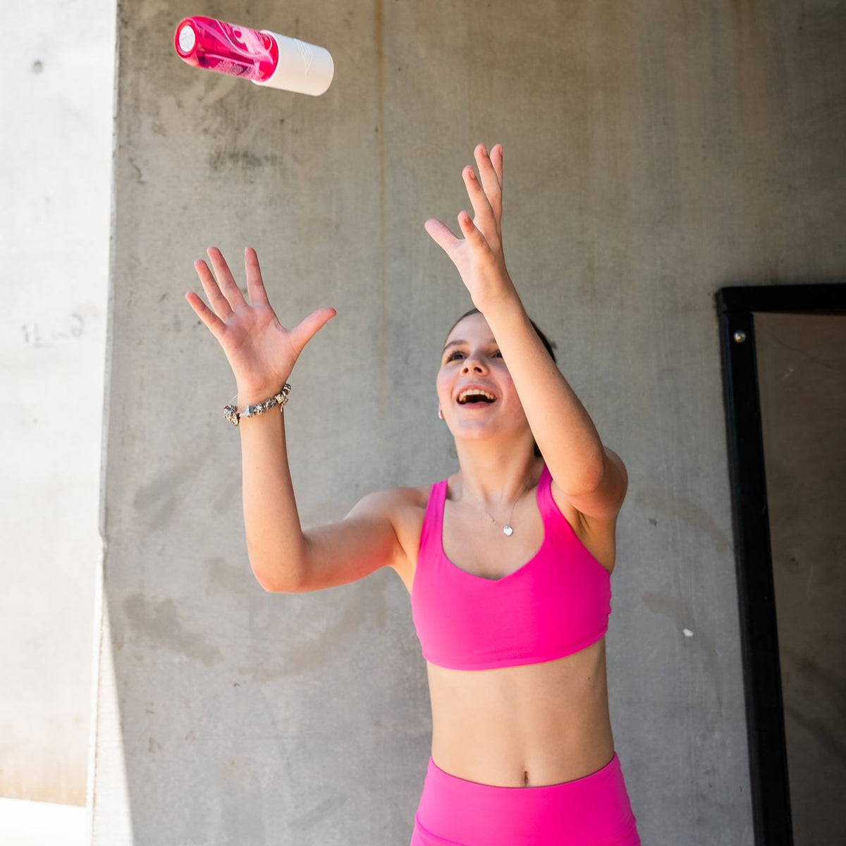 hot pink running crop